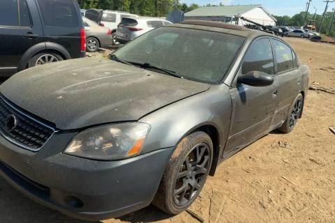 Photo of 2005 Nissan Altima