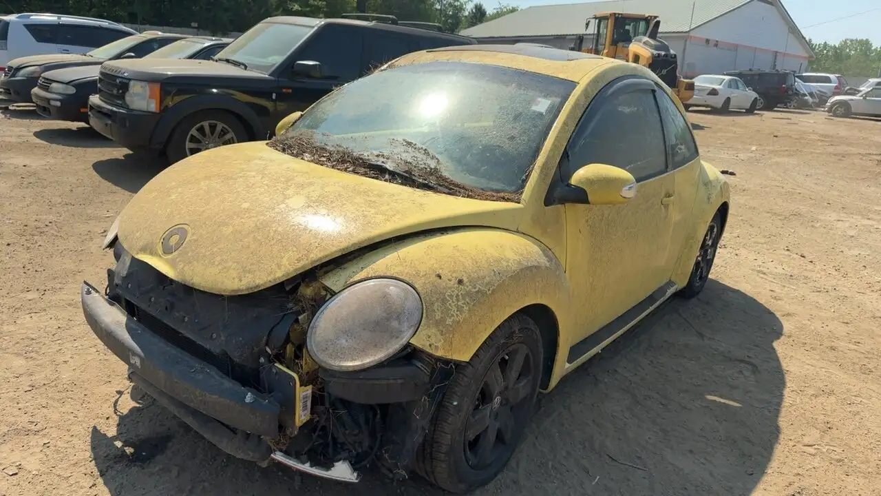 Photo of 2006 Volkswagen Beetle