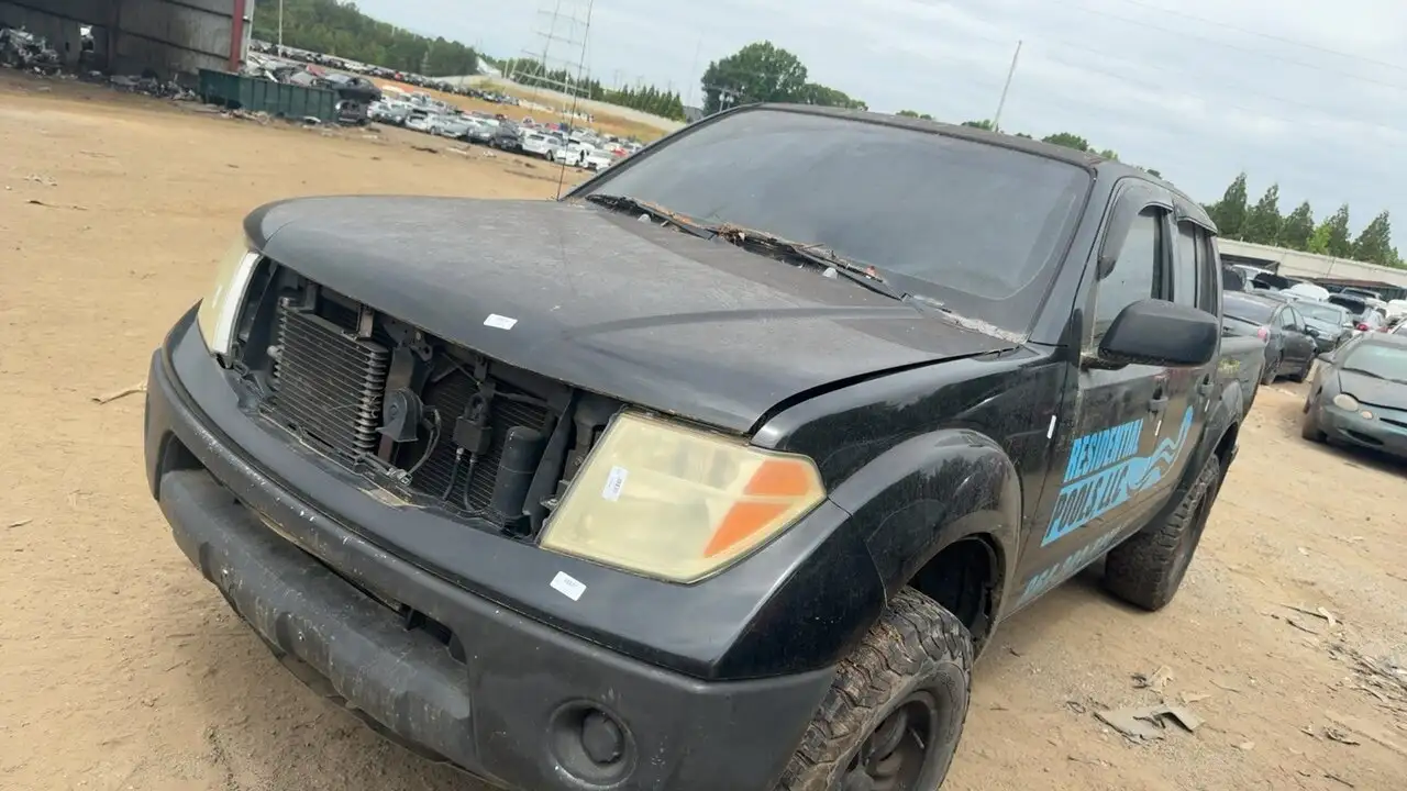 Photo of 2005 Nissan Frontier