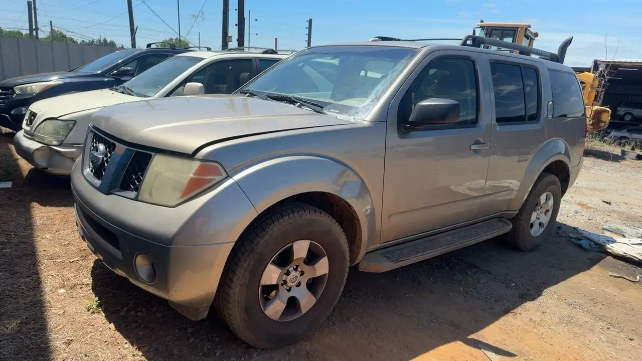 Photo of 2006 Nissan Pathfinder