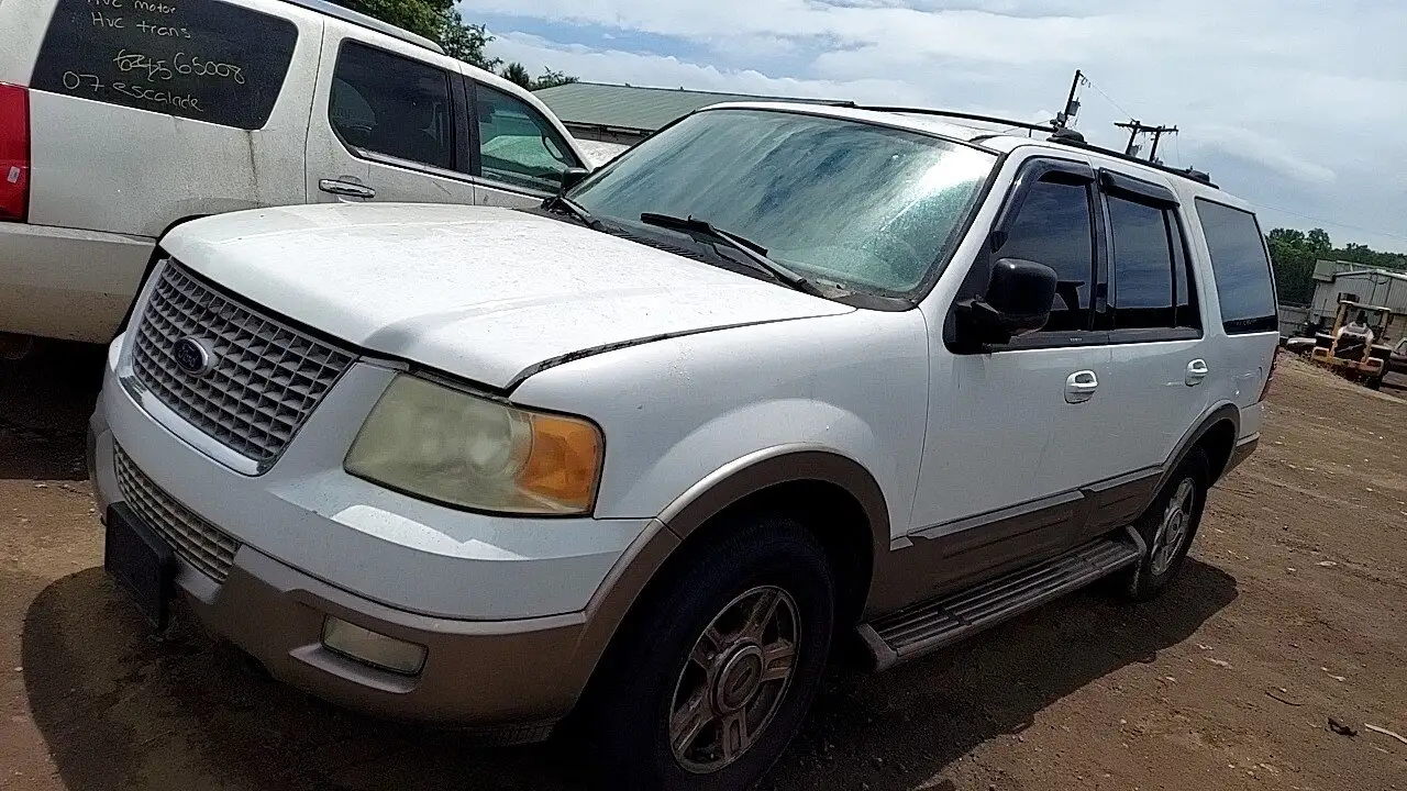 Photo of 2003 Ford Expedition