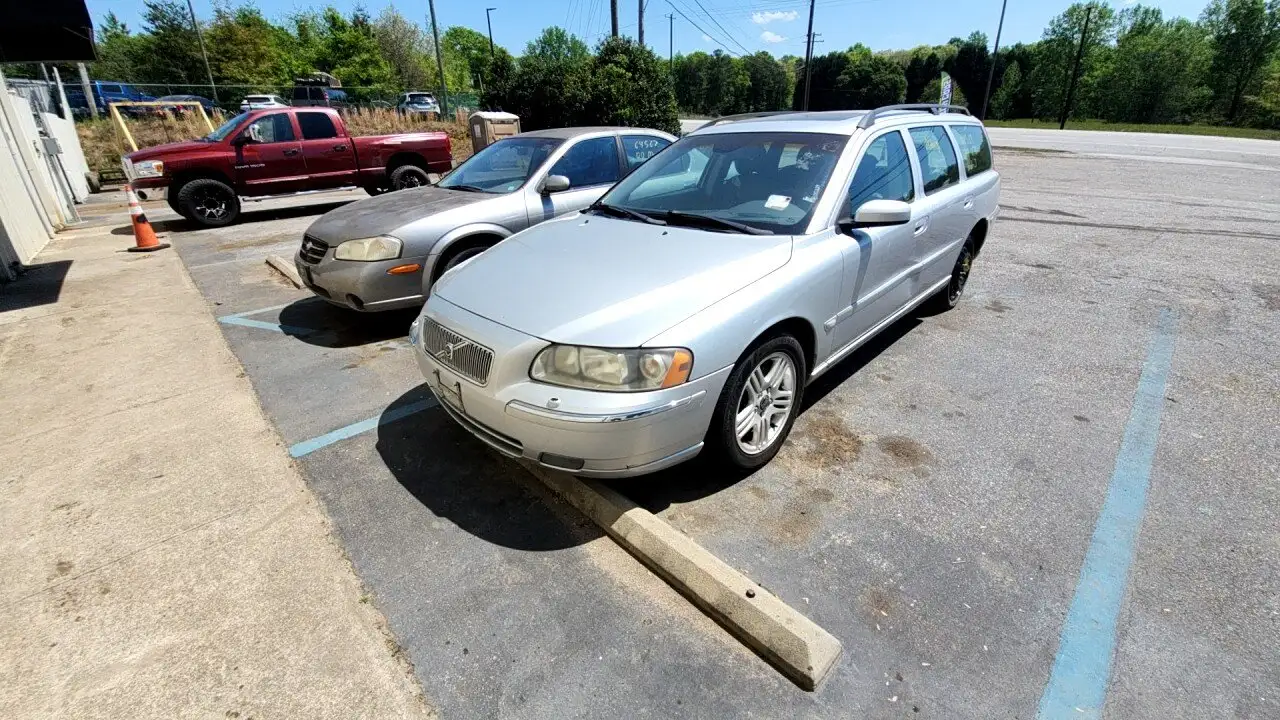 Photo of 2006 Volvo V70