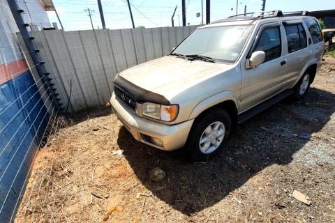 Photo of 2001 Nissan Pathfinder