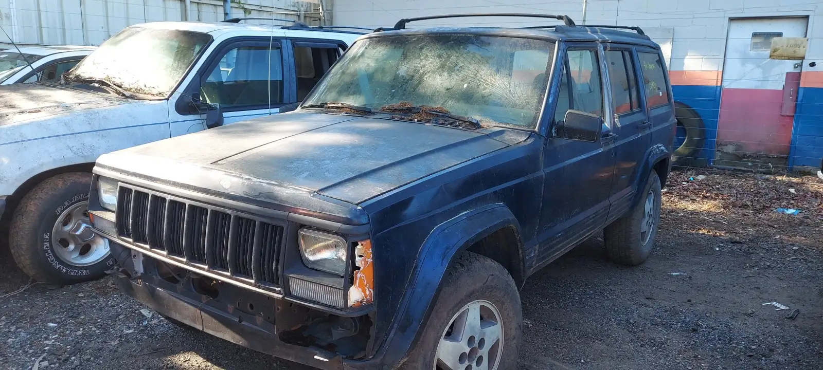 Photo of 1996 Jeep Cherokee