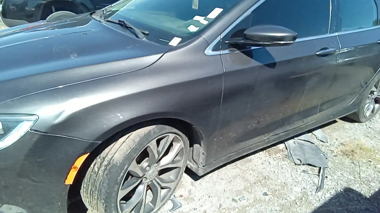 Photo of 2015 Chrysler 200
