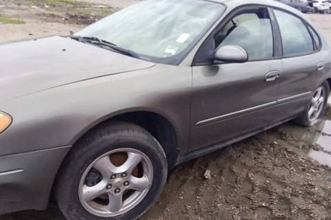 Photo of 2003 Ford Taurus