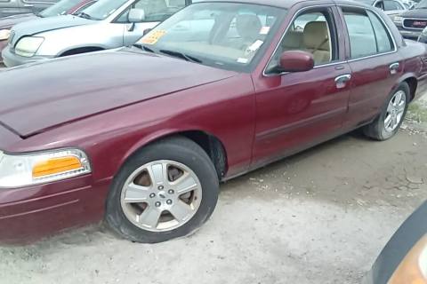 Photo of 2011 Ford Crown Victoria