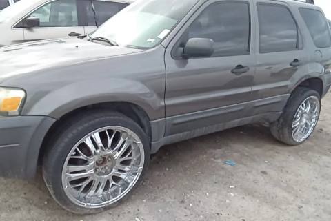 Photo of 2006 Ford Escape