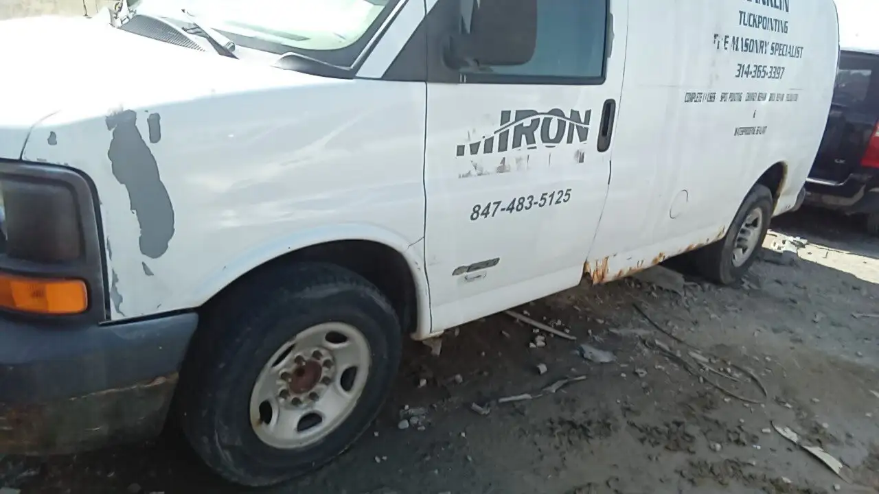 Photo of 2005 Chevrolet Express 2500