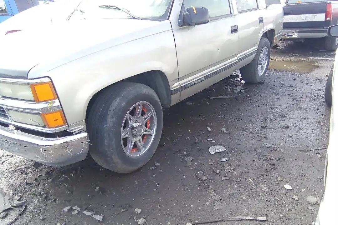 Photo of 1999 Chevrolet Tahoe