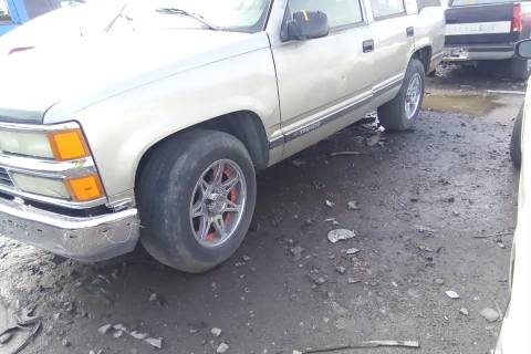 Photo of 1999 Chevrolet Tahoe
