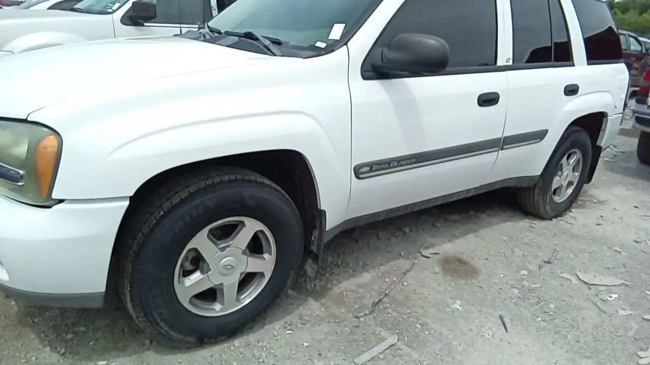 Photo of 2002 Chevrolet Trailblazer
