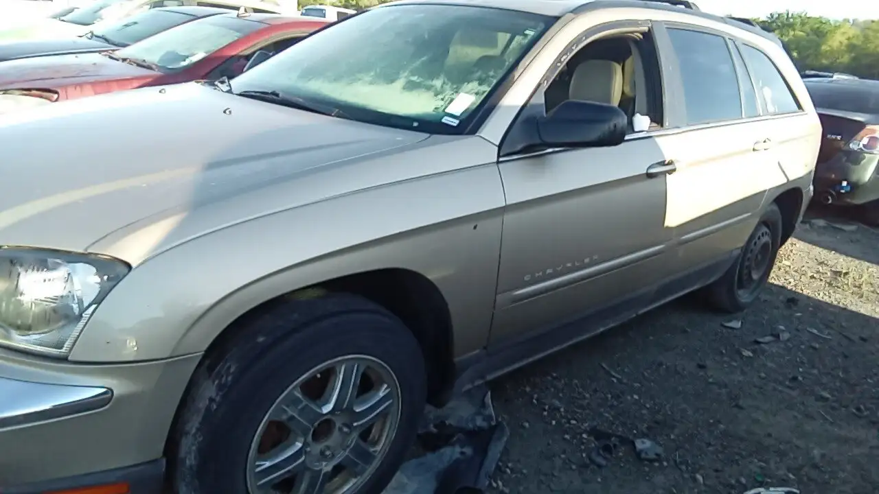 Photo of 2004 Chrysler Pacifica