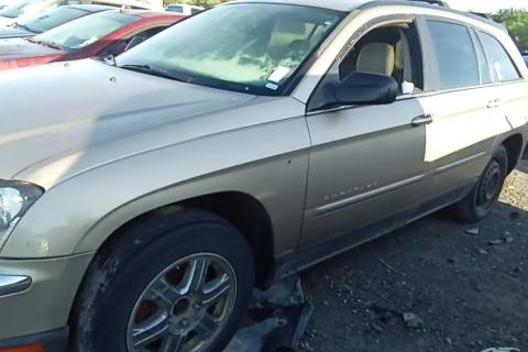 Photo of 2004 Chrysler Pacifica