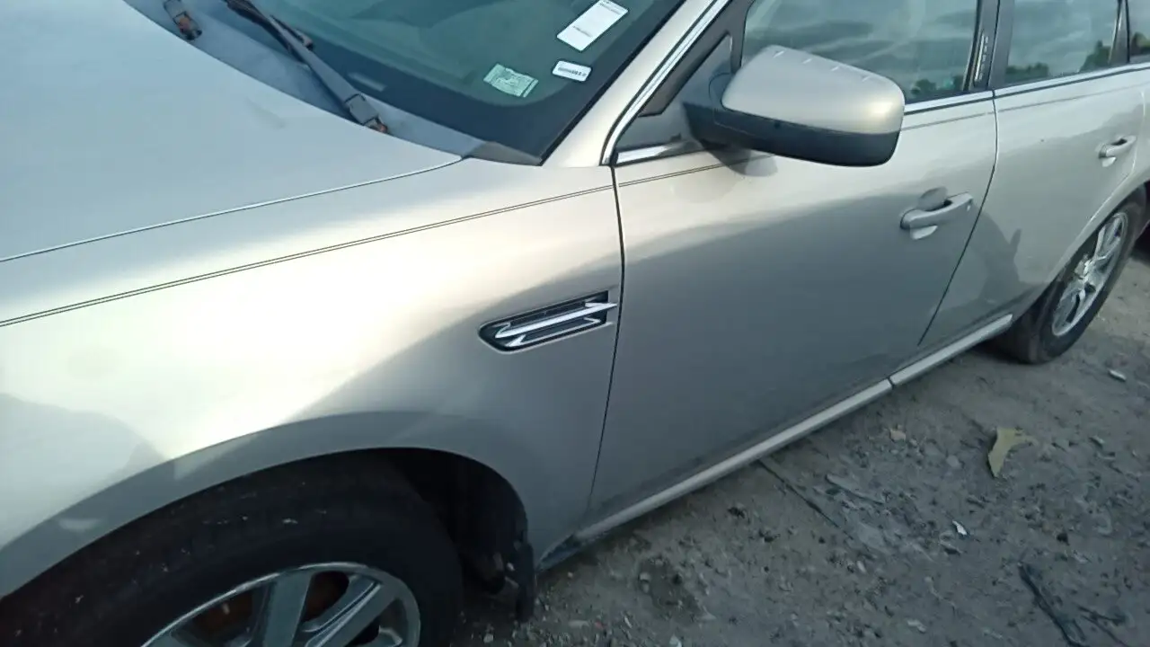 Photo of 2009 Ford Taurus