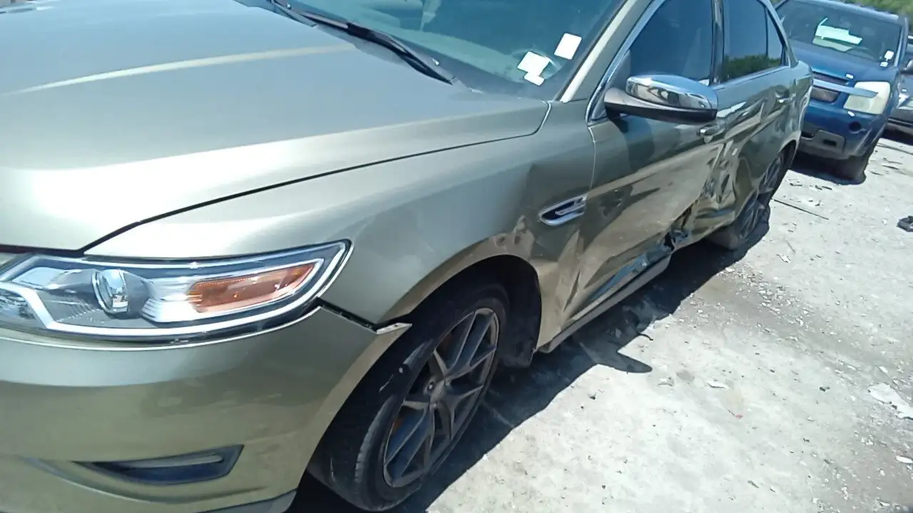 Photo of 2012 Ford Taurus