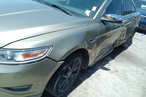 Photo of 2012 Ford Taurus