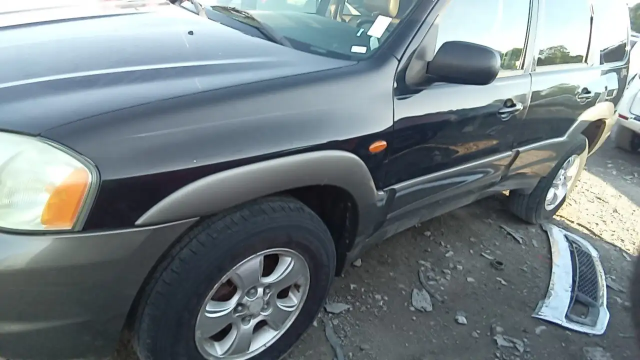 Photo of 2003 Mazda Tribute