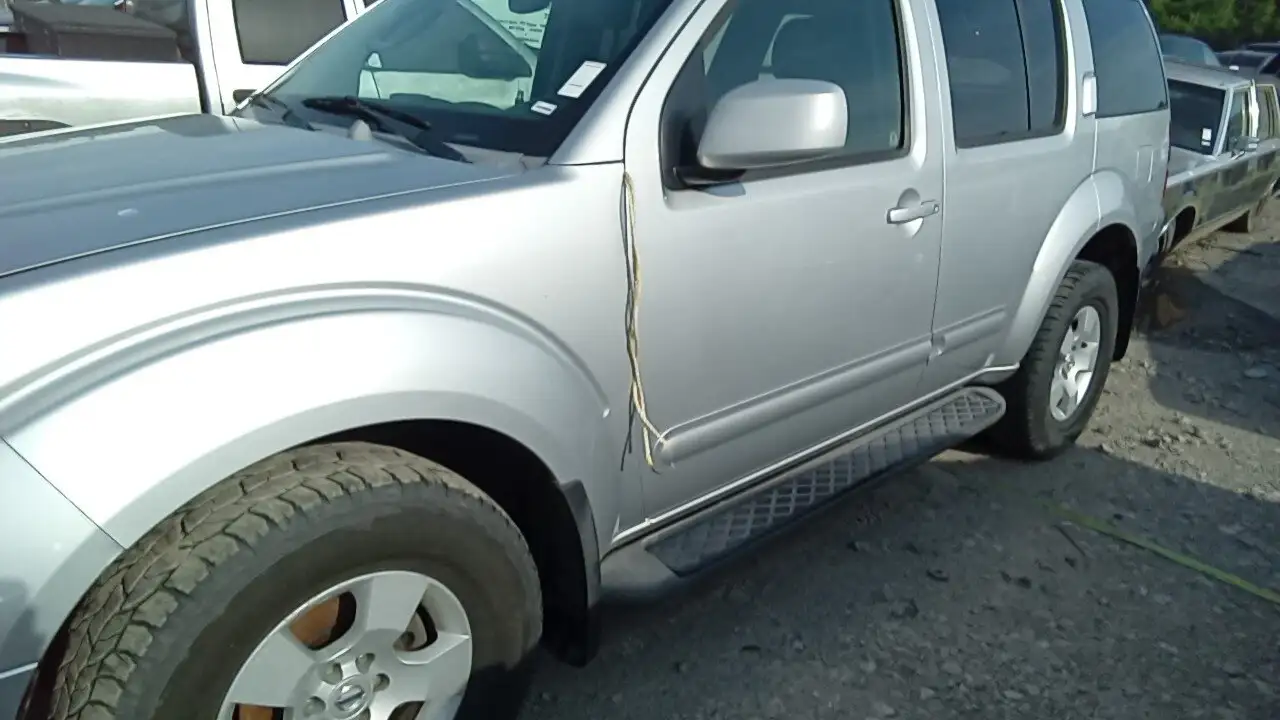 Photo of 2006 Nissan Pathfinder