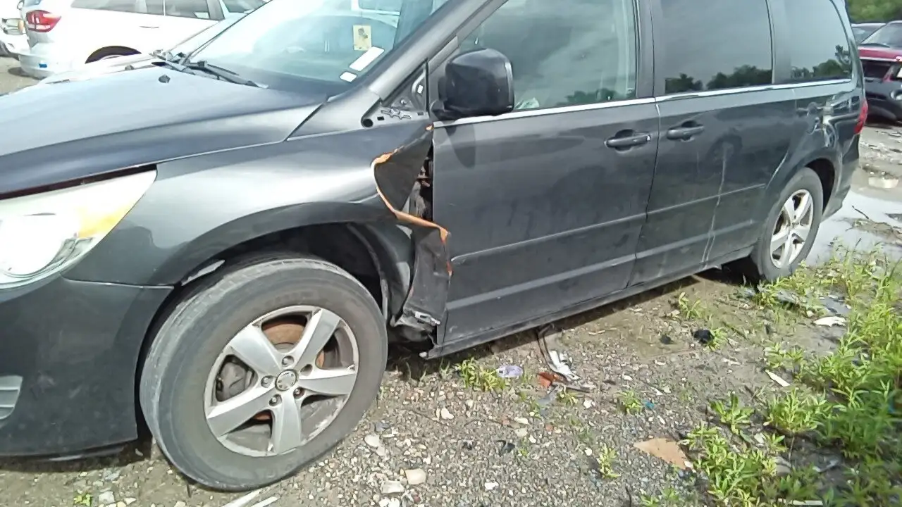 Photo of 2011 Volkswagen Routan