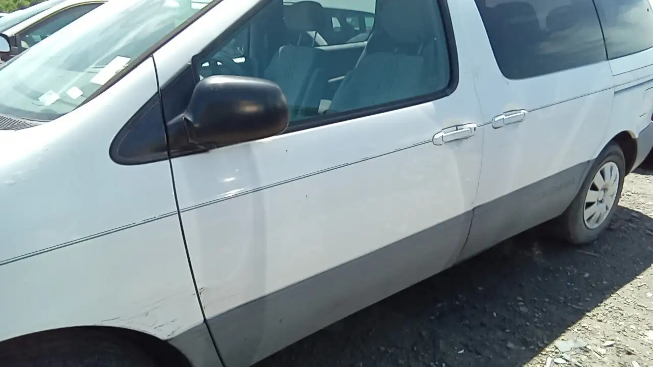 Photo of 2000 Toyota Sienna