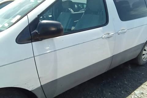 Photo of 2000 Toyota Sienna