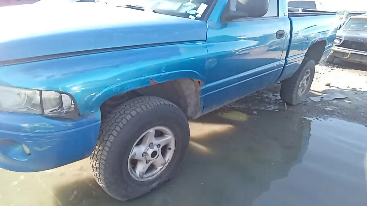 Photo of 2001 Dodge Ram 1500
