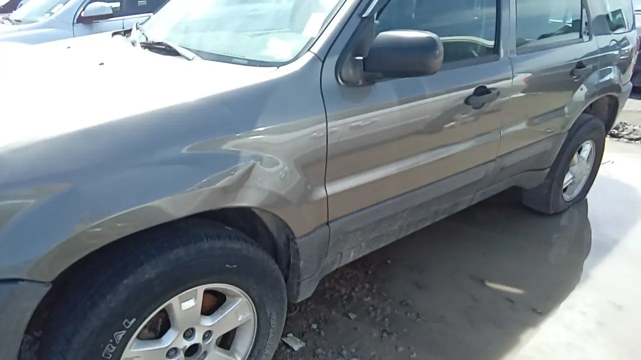 Photo of 2004 Ford Escape