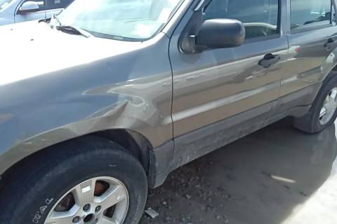 Photo of 2004 Ford Escape