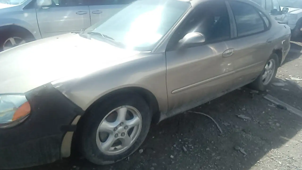 Photo of 2002 Ford Taurus