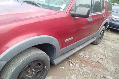Photo of 2006 Ford Explorer