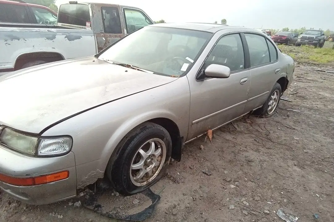 Photo of 1999 Nissan Maxima