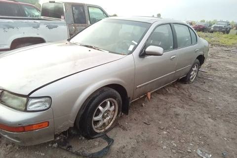 Photo of 1999 Nissan Maxima