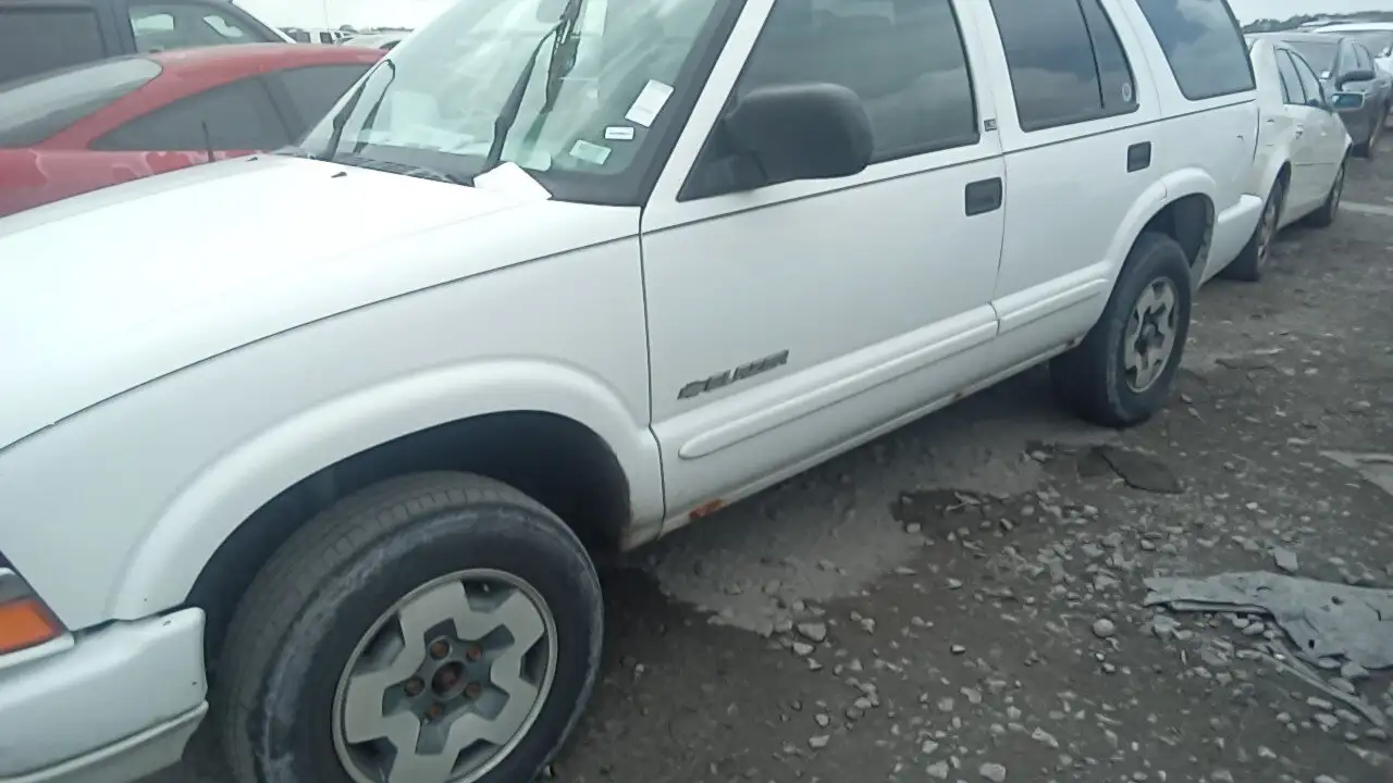 Photo of 2002 Chevrolet Blazer