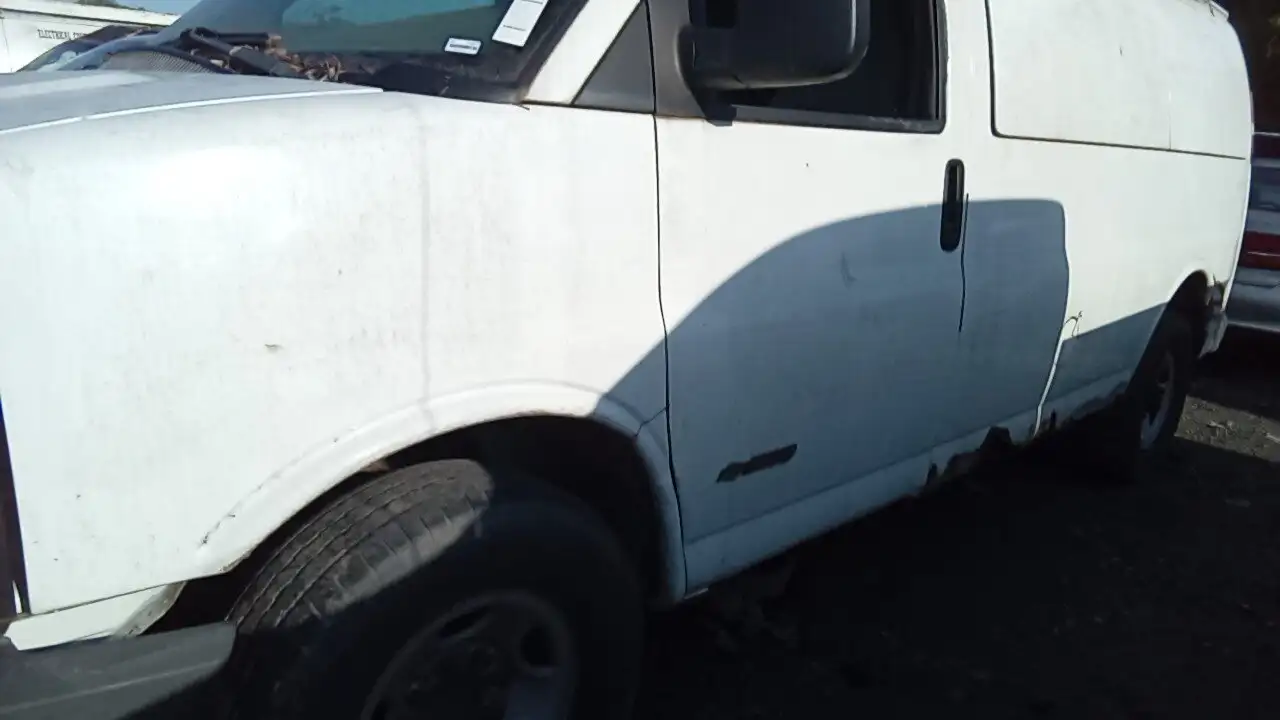 Photo of 2003 Chevrolet Express 3500