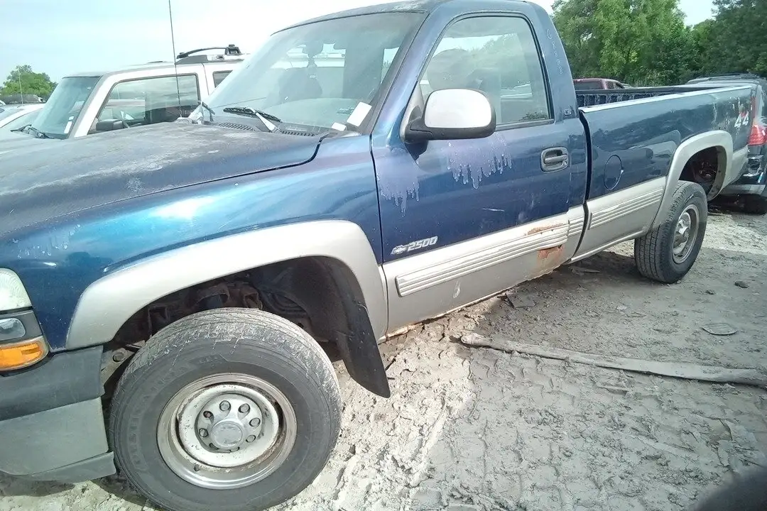 Photo of 1999 Chevrolet Silverado 2500