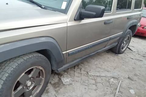 Photo of 2006 Jeep Commander