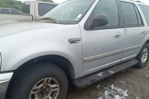 Photo of 2002 Ford Expedition