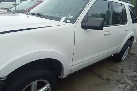 Photo of 2010 Ford Explorer