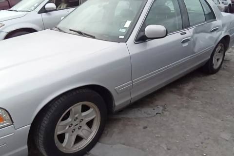 Photo of 2002 Ford Crown Victoria