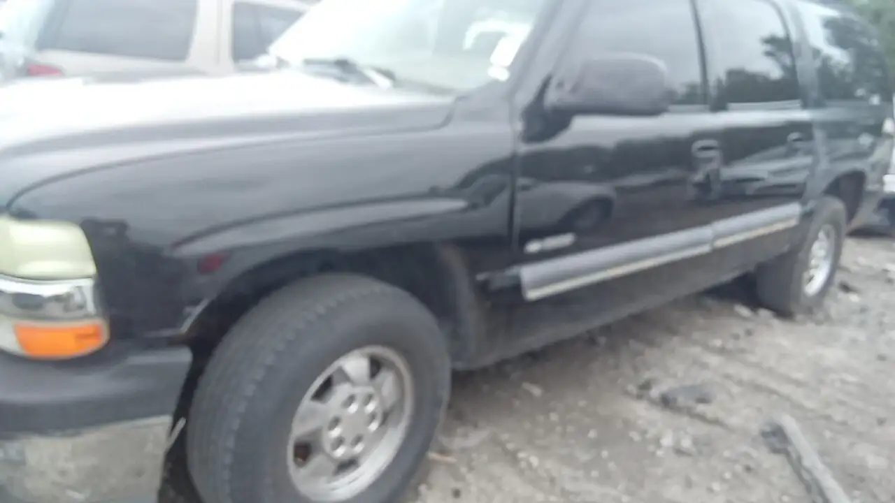 Photo of 2000 Chevrolet Suburban 1500