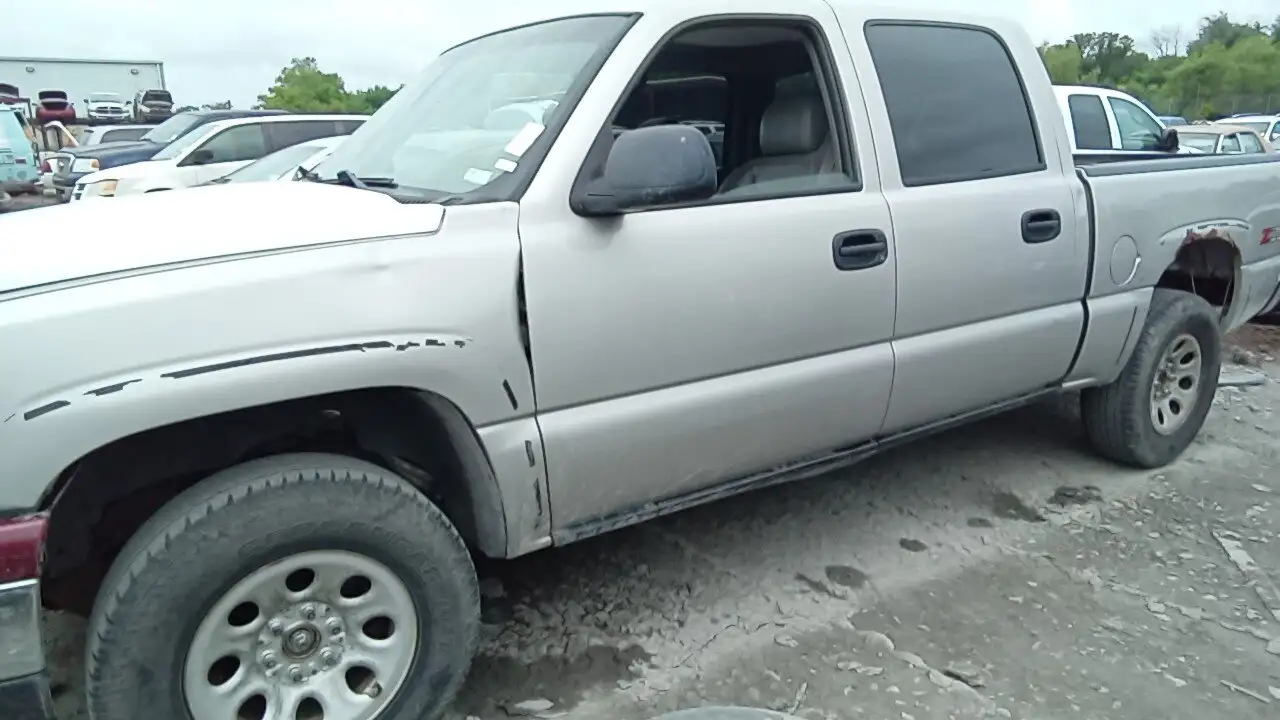 Photo of 2005 Chevrolet Silverado 1500
