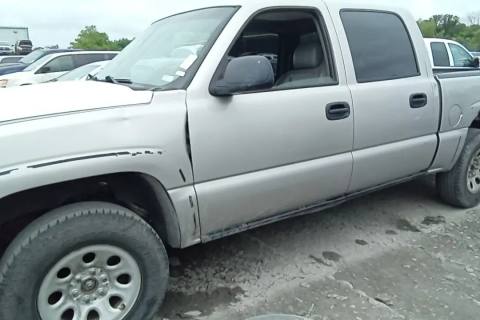 Photo of 2005 Chevrolet Silverado 1500