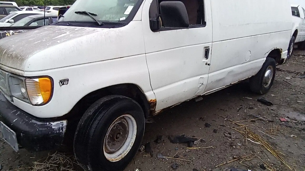 Photo of 2002 Ford E-250 Econoline