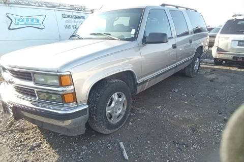 Photo of 1999 Chevrolet C1500 Suburban