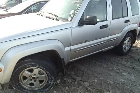 Photo of 2003 Jeep Liberty