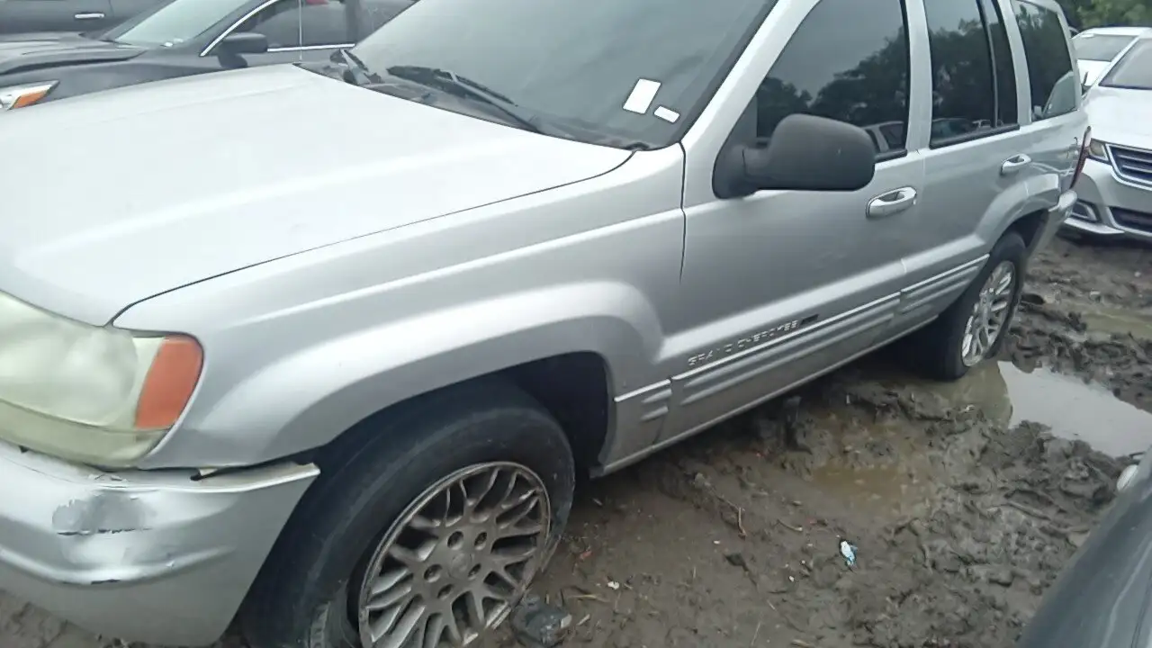 Photo of 2003 Jeep Grand Cherokee