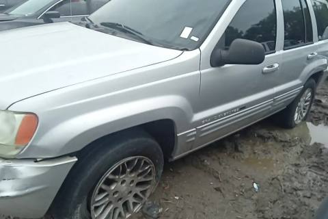 Photo of 2003 Jeep Grand Cherokee