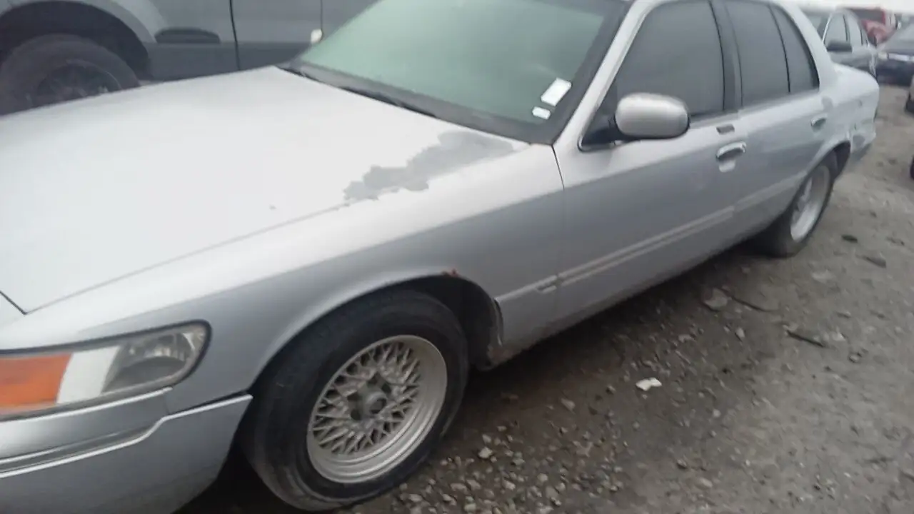 Photo of 2001 Mercury Grand Marquis