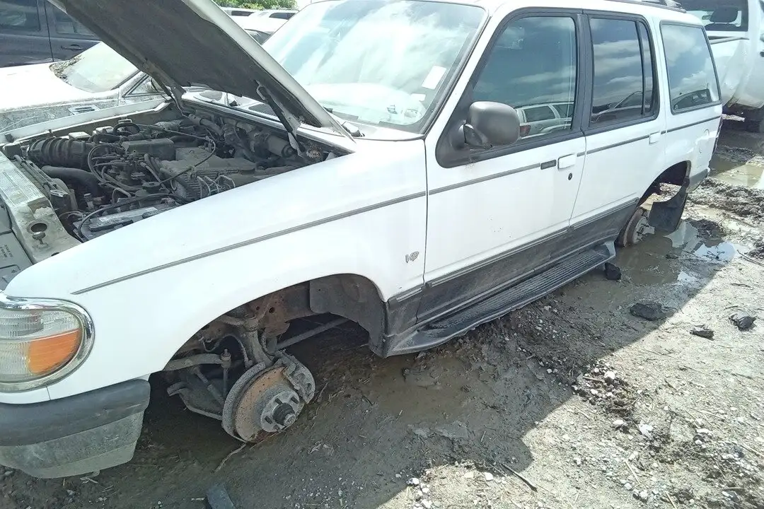 Photo of 1998 Ford Explorer